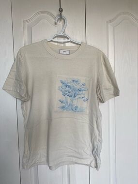 Ami Cream Short-Sleeve Tee with Light Blue Tree Patch